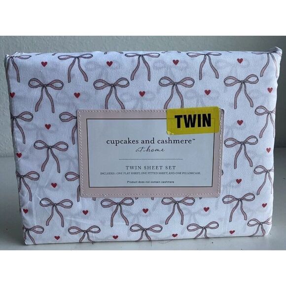 Cupcakes & Cashmere Pink Bows And Hearts TWIN SIZE Sheet Set Coquette NEW - Picture 1 of 11